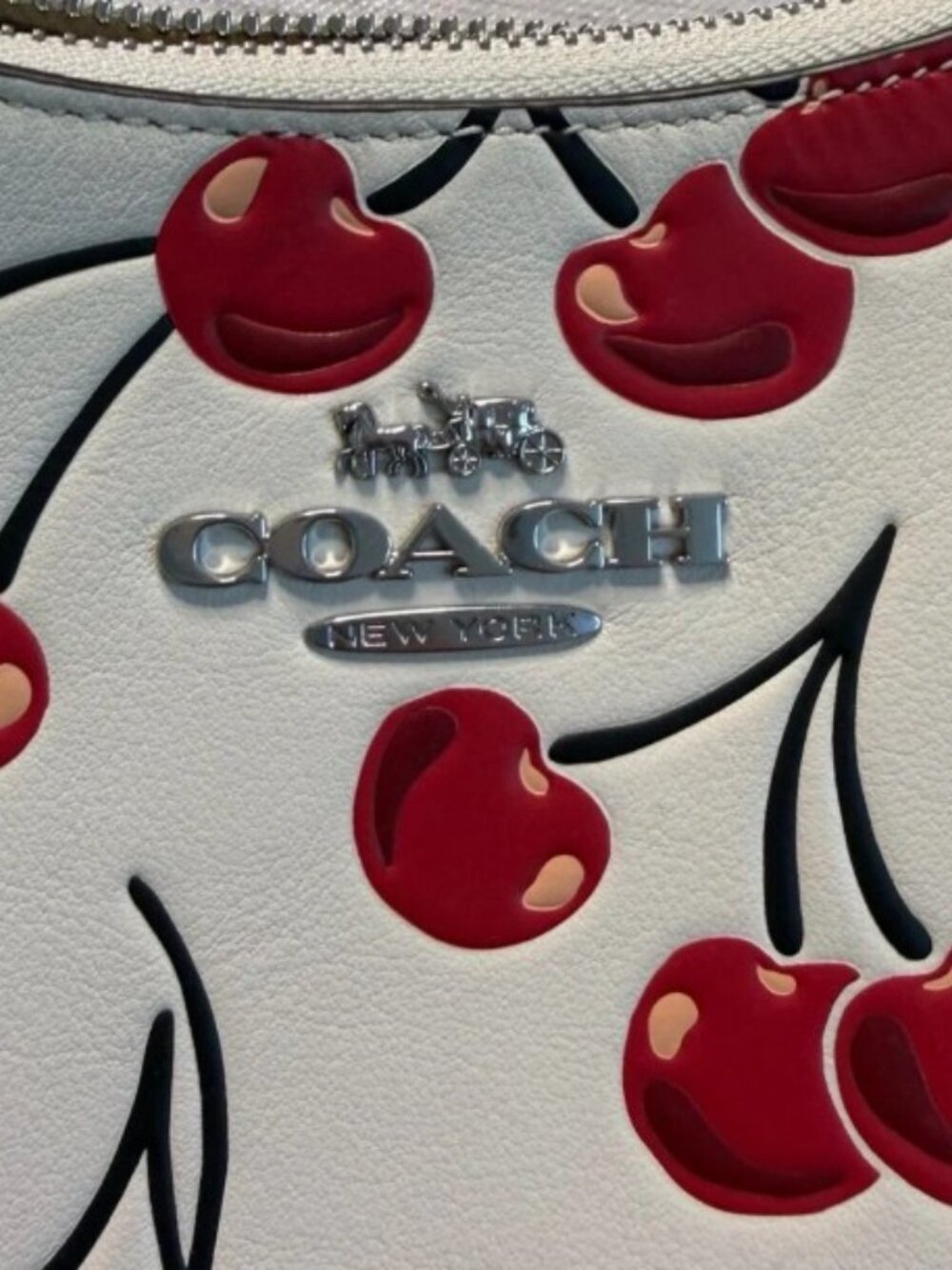New Coach White Leather Shoulder Bag with Red Cherry Print - Picture 5 of 5